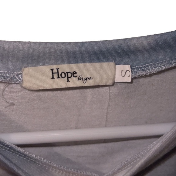 𝅺SIZE small blue and white tie-dye long sleeve tee - Picture 3 of 3